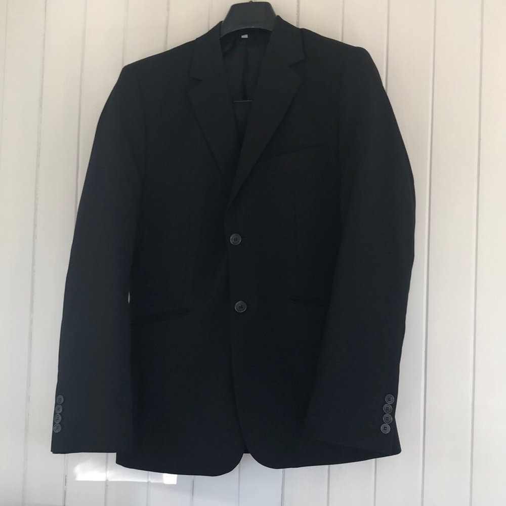 Mens black Le Chateau suit